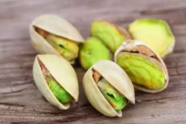 picture of pistachios